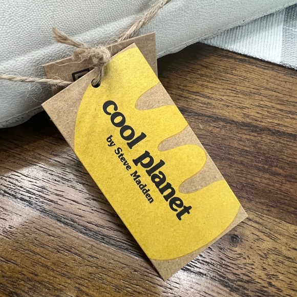 COOL PLANET By Steve Madden Cloud Slides - Picture 8 of 8